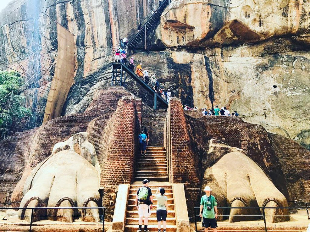 Sigiriya Day Tour